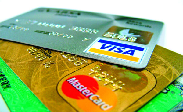 Thẻ Mastercard khác gì so với thẻ VISA
